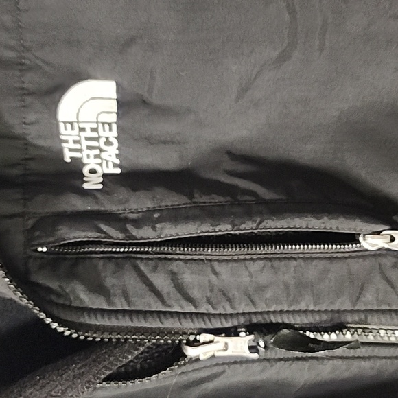 The North Face Women's Black Performance Jacket - Picture 3 of 4